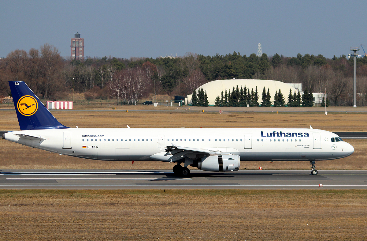 Lufthansa A 321-231 D-AISQ  Lindau  nach der Landung in Berlin-Tegel am 14.04.2013