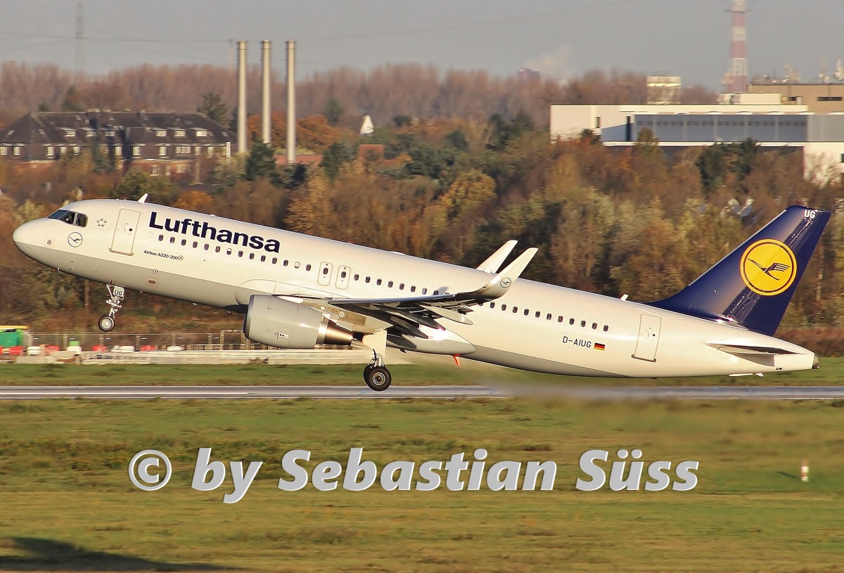 Lufthansa A320SL D-AIUG @ DUS. 11.11.14