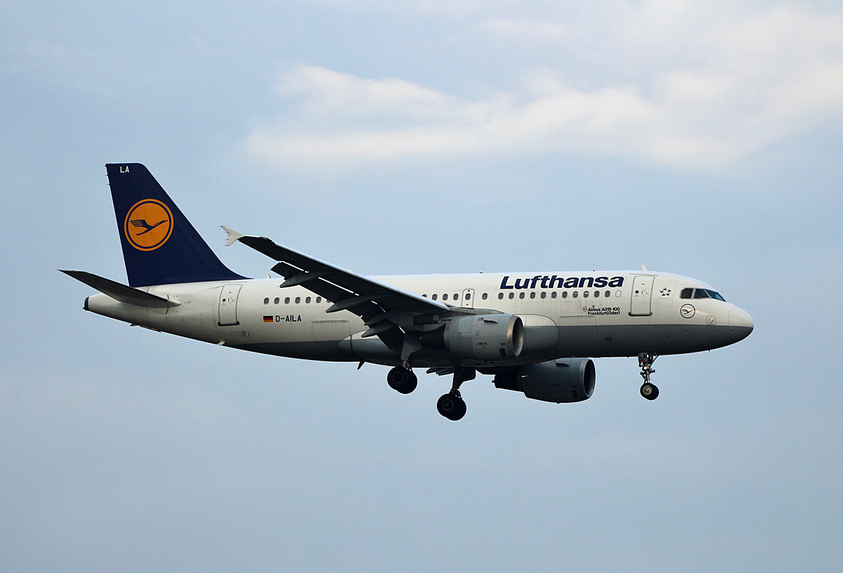 Lufthansa, Airbus A 319-1114, D-AILA  Frankfurt/Oder , BER, 14.11.2021