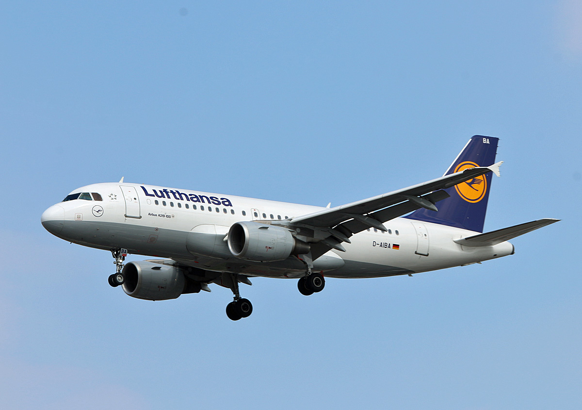 Lufthansa, Airbus A 319-112, D-AIBA, TXL, 18.08.2018