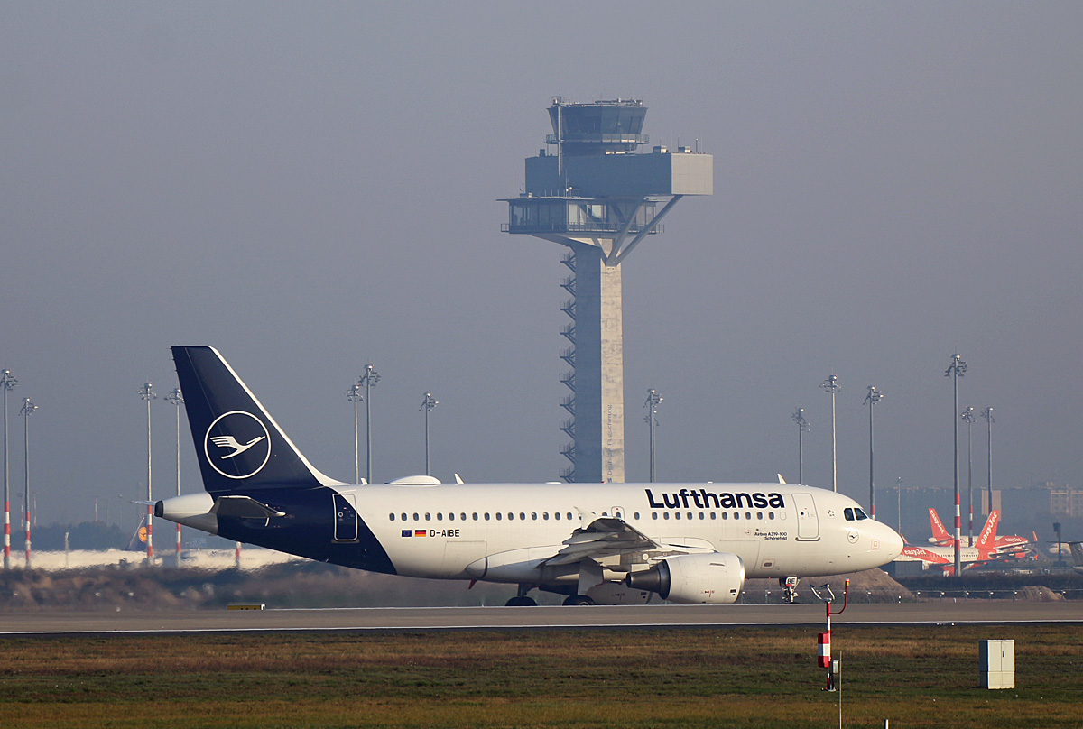Lufthansa, Airbus A 319-112, D-AIBE  Schönefeld , BER,08.11.2020