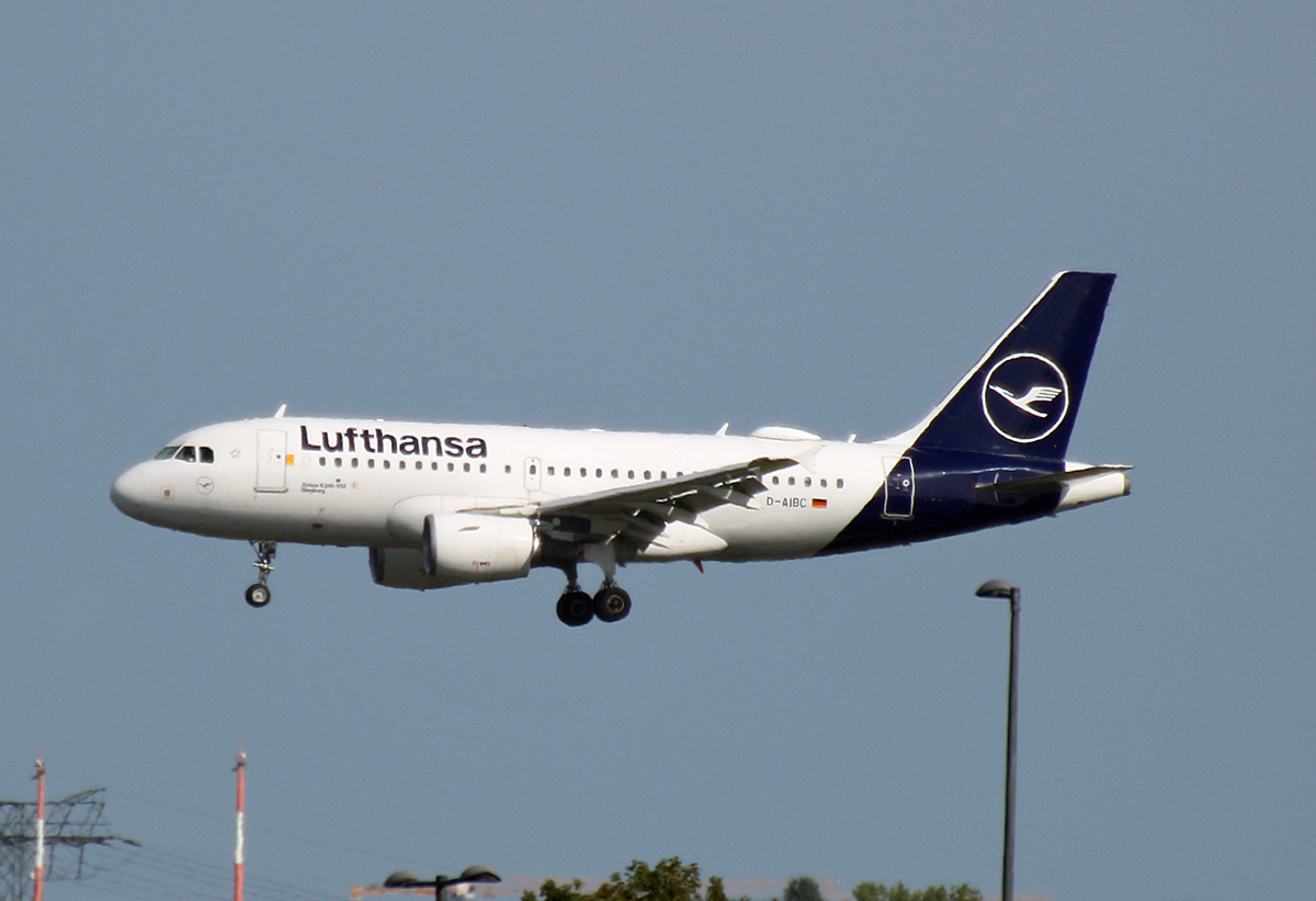 Lufthansa, Airbus A 319-112  Siegburg , BER, 13.08.2023