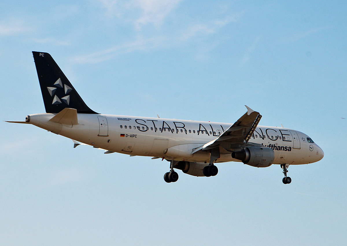 Lufthansa, Airbus A 320-211, D-AIPC  Braunschweig , TXL, 01.09.2018