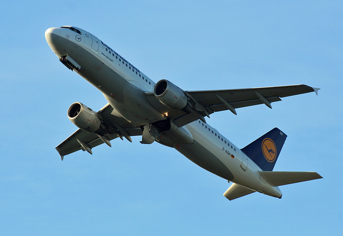 Lufthansa, Airbus A 320-211, D-AIQH, TXL, 06.10.2019