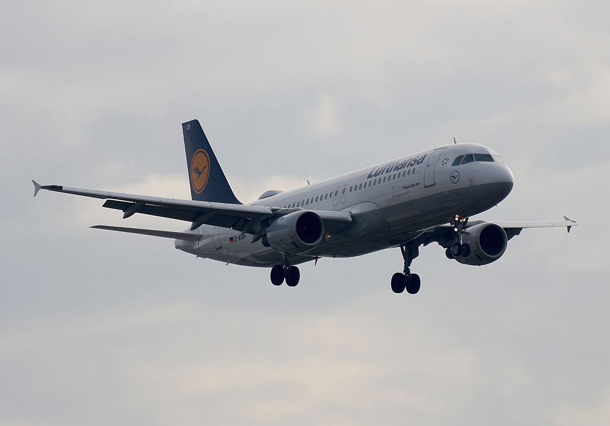 Lufthansa, Airbus A 320-211, D-AIQH, TXL, 05.03.2020