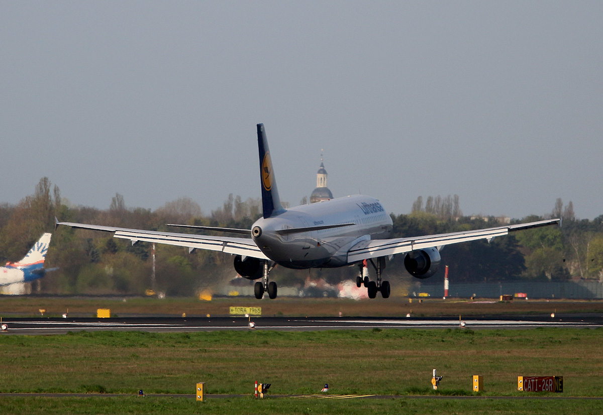 Lufthansa, Airbus A 320-211, D-AIQT  Gotha , TXL, 14.04.2017