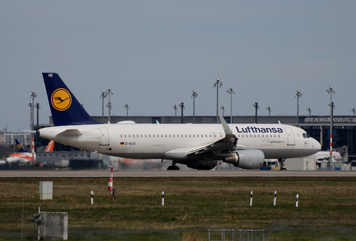 Lufthansa, Airbus A 320-214, D-AIUG, BER, 17.04.2022
