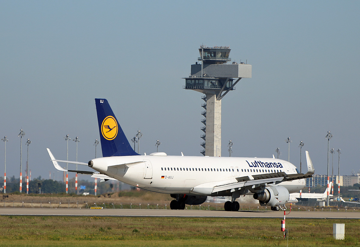 Lufthansa, Airbus A 320-214, D-AIUJ, BER, 09.10.2021