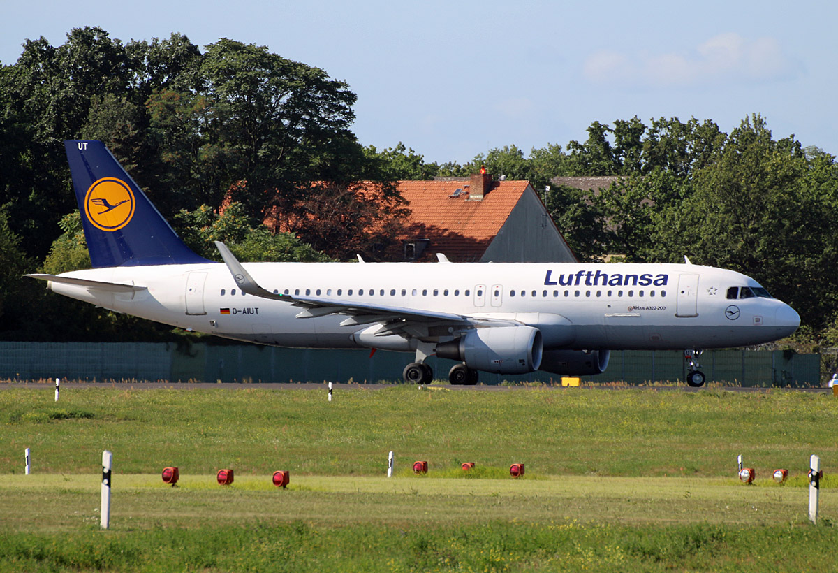 Lufthansa, Airbus A 320-214, D-AIUT, TXL, 06.09.2019