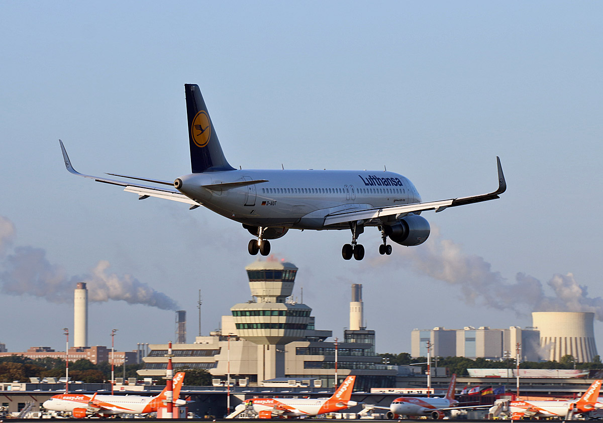 Lufthansa, Airbus A 320-214, D-AIUT, TXL, 19.09.2019