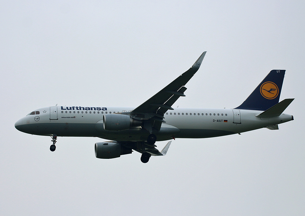Lufthansa, Airbus A 320-214, D-AIUT, BER, 29.05.2021
