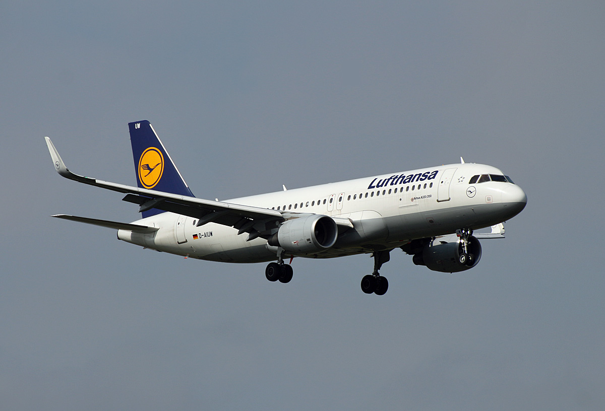 Lufthansa, Airbus A 320-214, D-AIUW, BER, 05.09.2021
