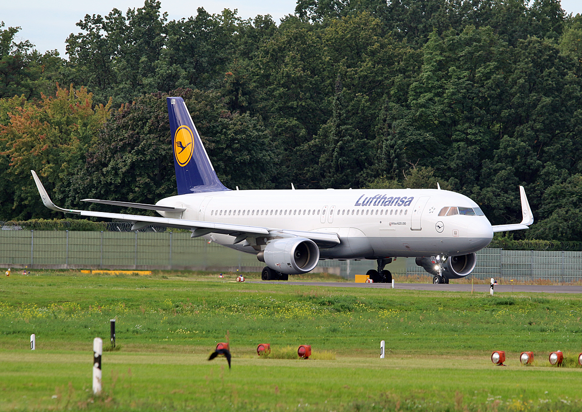 Lufthansa, Airbus A 320-214, D-AIUX, TXL, 12.09.2017
