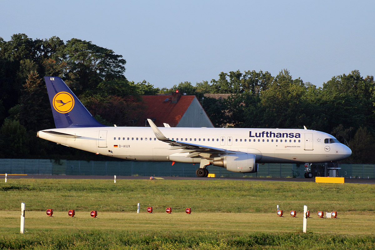 Lufthansa, Airbus A 320-214, D-AIUX, TXL, 19.09.2019