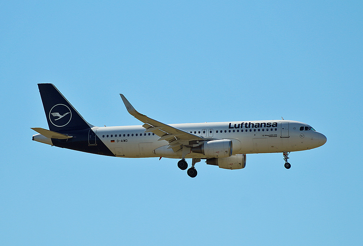 Lufthansa, Airbus A 320-214, D-AIWD  Halberstadt , BER, 21.06.2022