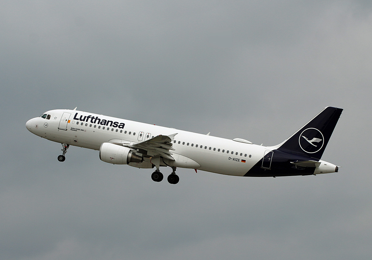 Lufthansa, Airbus A 320-214, D-AIZE  Eisenach , BER, 19.08.2021