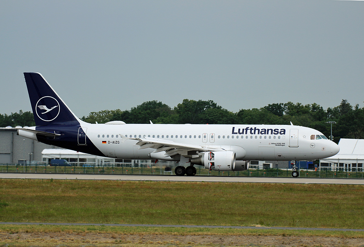 Lufthansa, Airbus A 320-214, D-AIZG  Sindelfingen , BER, 04.06.2022