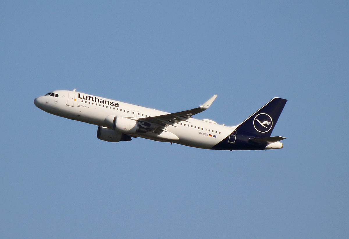 Lufthansa, Airbus A 320-214, D-AIZW  Wesel , BER, 10.09.2023