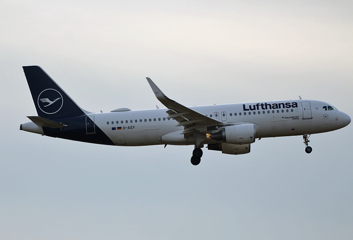 Lufthansa, Airbus A 320-214, D-AIZY  Limburg , TXL, 15.02.2020