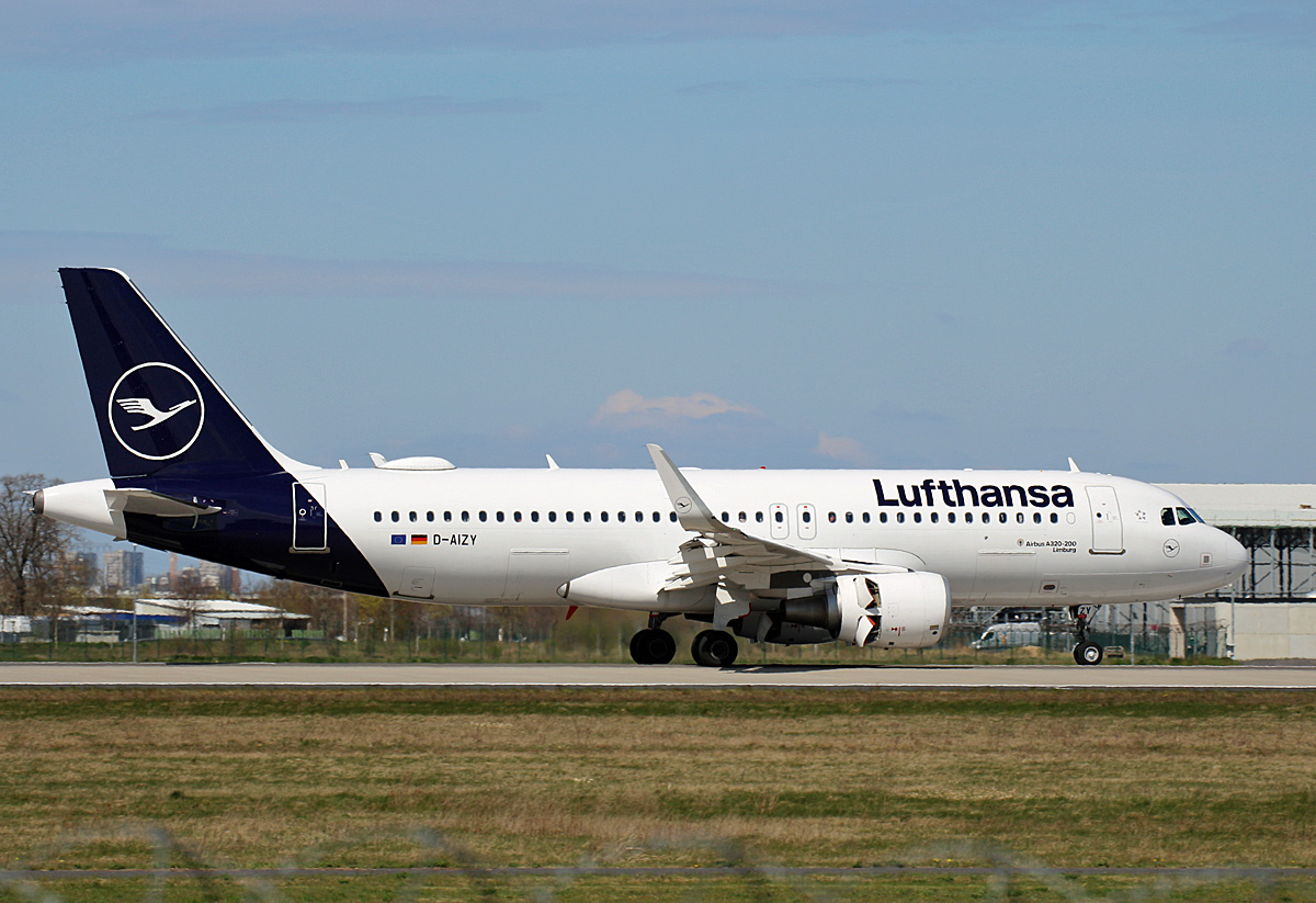 Lufthansa, Airbus A 320-214, D-AIZY  Lüneburg , BER, 17.04.2022