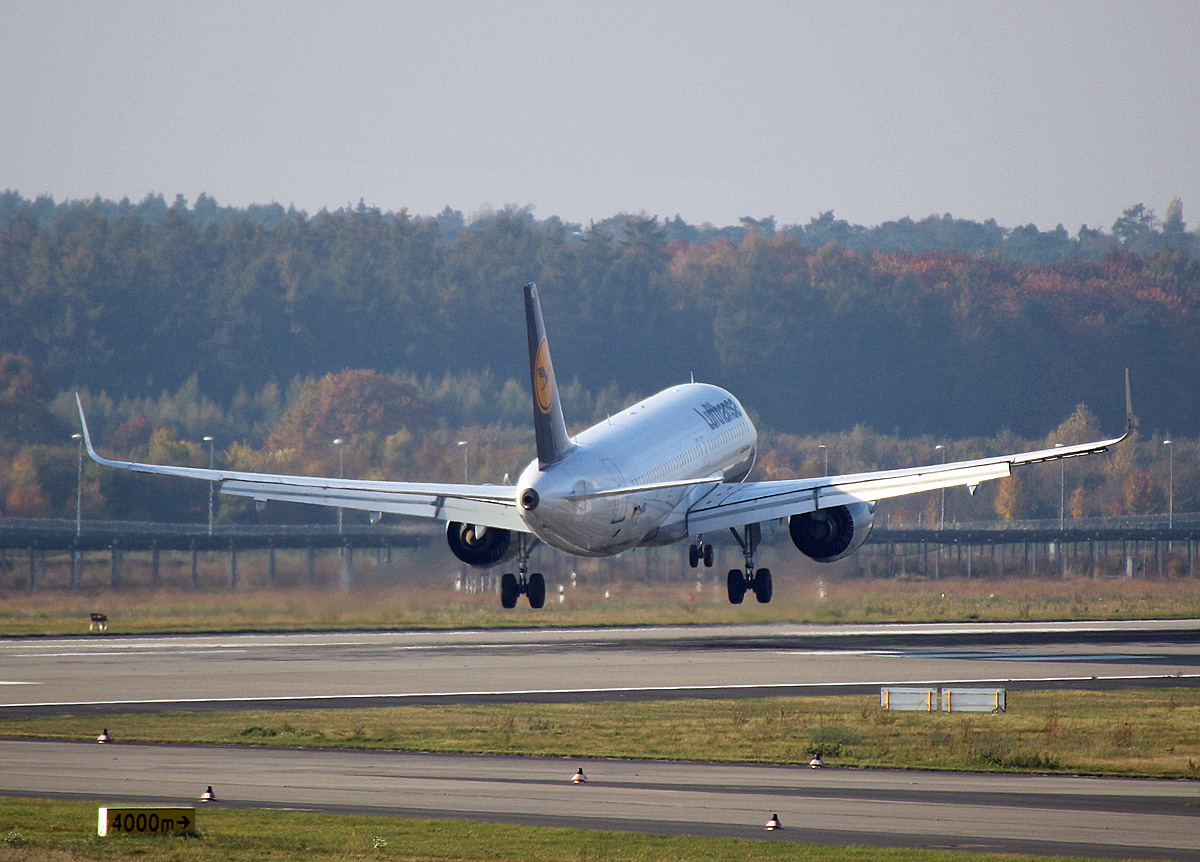 Lufthansa, Airbus A 320-271N, D-AIND, BER, 31.10.2021