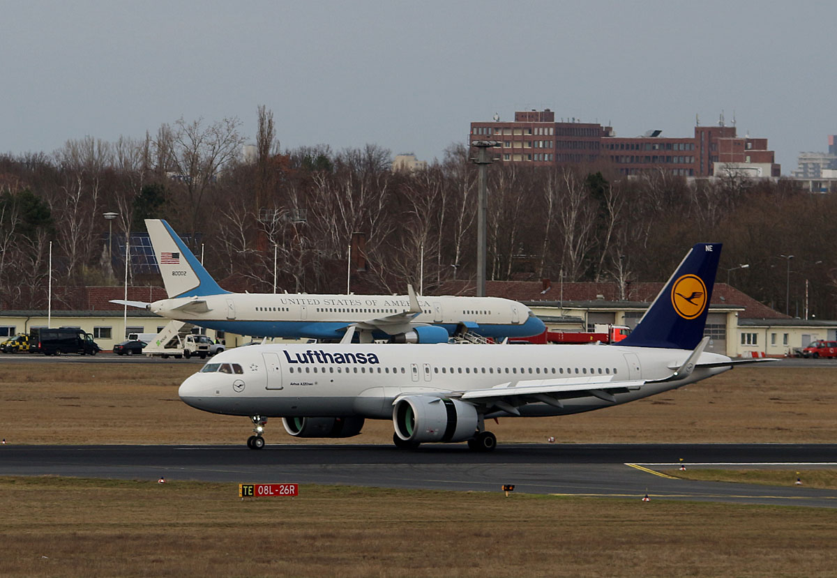 Lufthansa, Airbus A 320-271N, D-AINE, USA Air Force, VC-32A, 98-0002, TXL, 16.03.2017