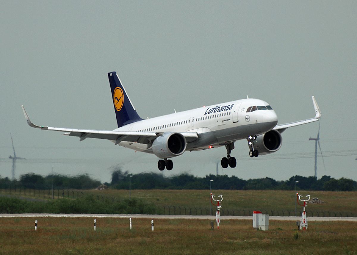 Lufthansa, Airbus A 320-271N, D-AINF, BER, 04.06.2022
