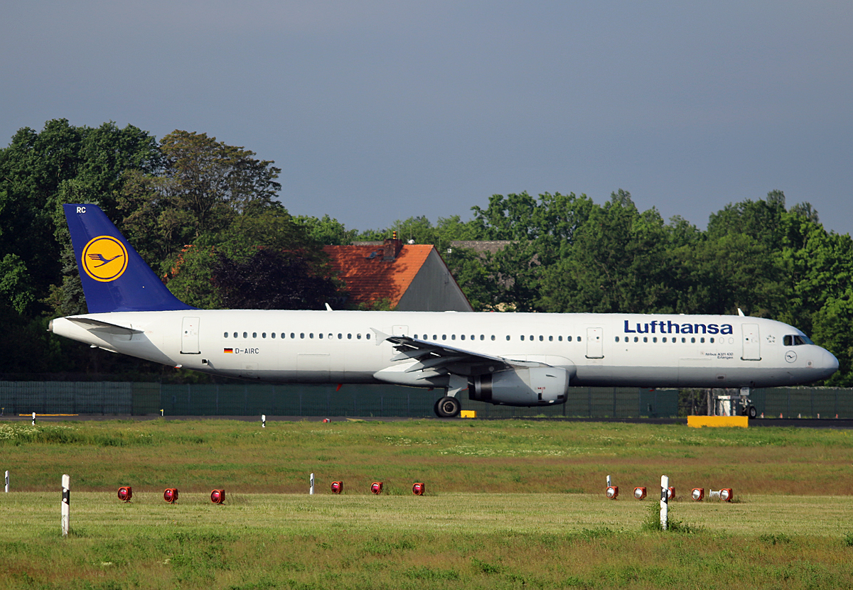 Lufthansa, Airbus A 321-131, D-AIRC  Erlangen , TXL, 25.05.2017