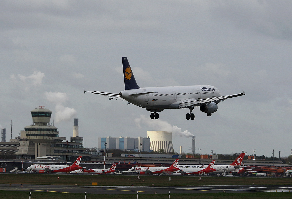 Lufthansa, Airbus A 321-131, D-AIRD  Coburg , TXL, 14.04.2017