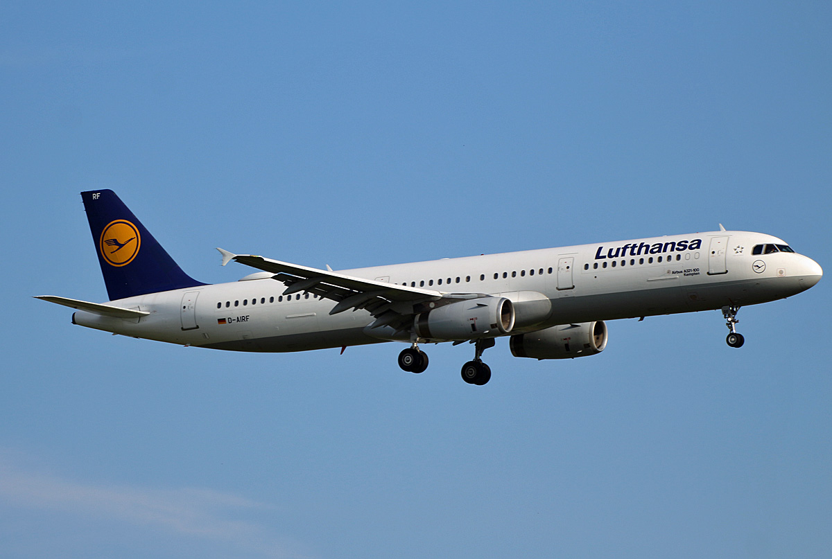 Lufthansa, Airbus A 321-131, D-AIRF  Kempten , BER, 11.07.2021