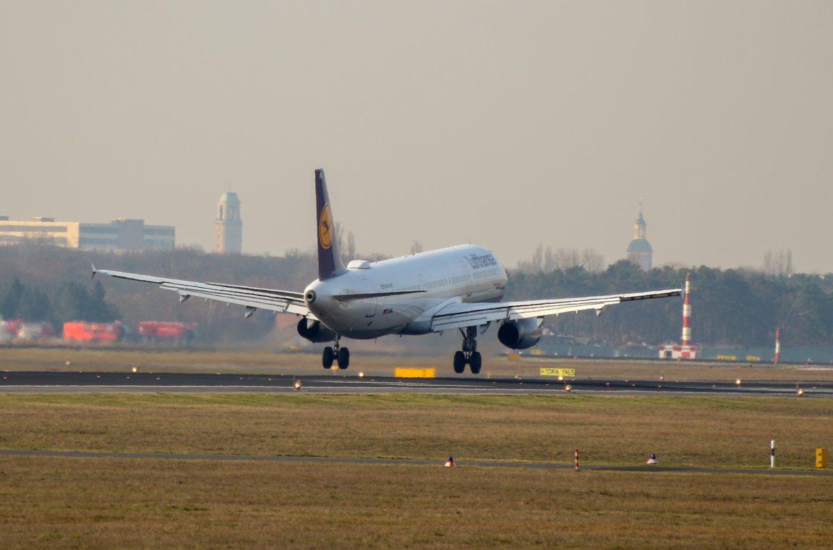 Lufthansa, Airbus A 321-131, D-AIRL  Kulmbach , TXL, 17.02.2019