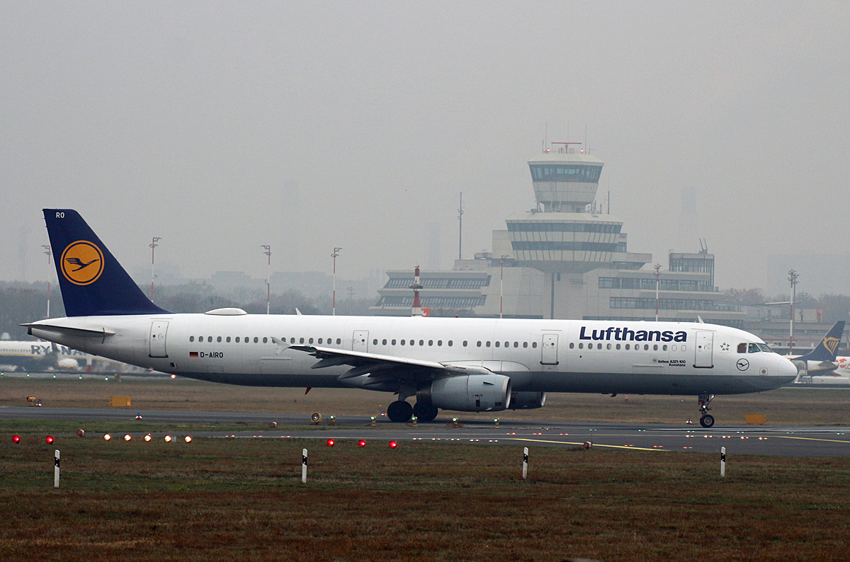 Lufthansa, Airbus A 321-131, D-AIRO  Konstanz , TXL, 24.11.2018