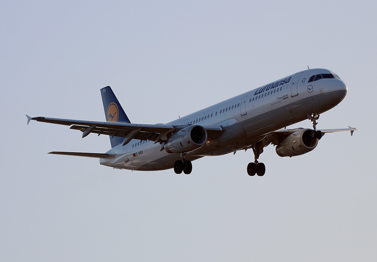 Lufthansa, Airbus A 321-131, D-AIRO  Konstanz , TXL, 05.01.2020
