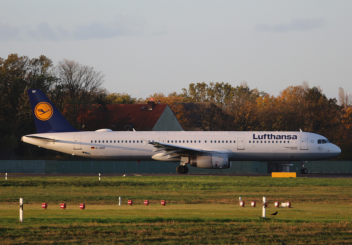 Lufthansa, Airbus A 321-131, D-AIRP  Lüneburg , TXL, 30.10.2017
