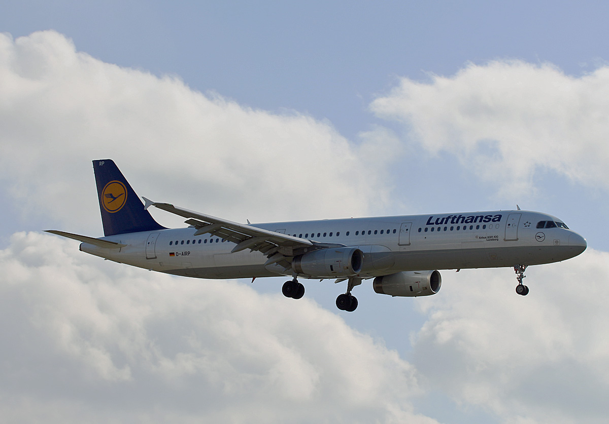 Lufthansa, Airbus A 321-131, D-AIRP  Lneburg , TXL, 05.03.2020