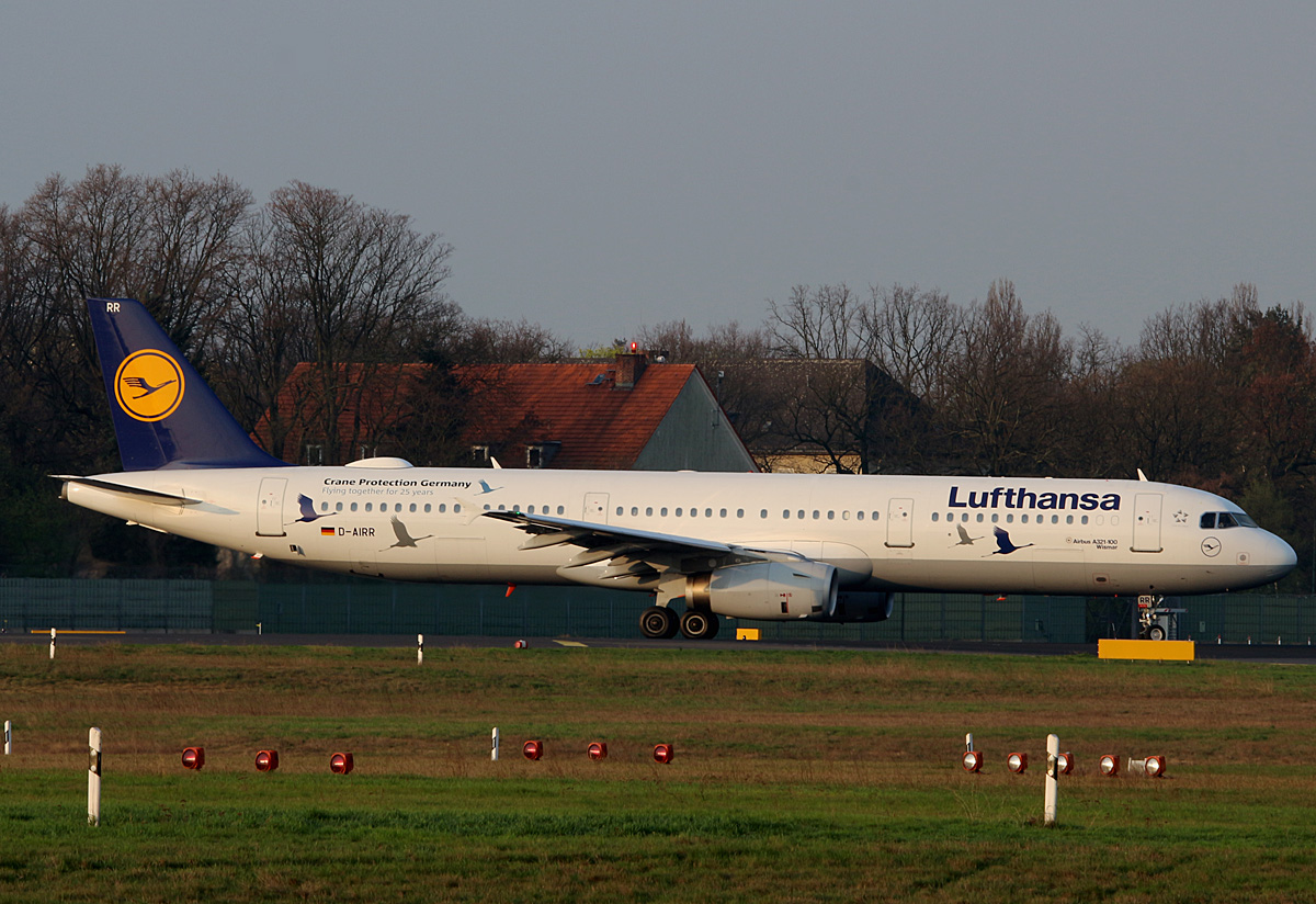 Lufthansa, Airbus A 321-131, D-AIRR  Wismar , TXL, 02.04.2017