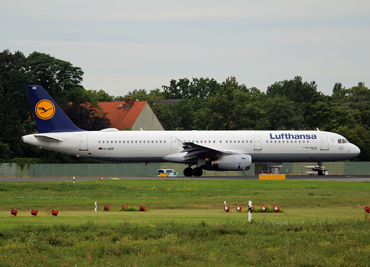 Lufthansa, Airbus A 321-131, D-AIRR  Wismar , TXL, 12.09.2017