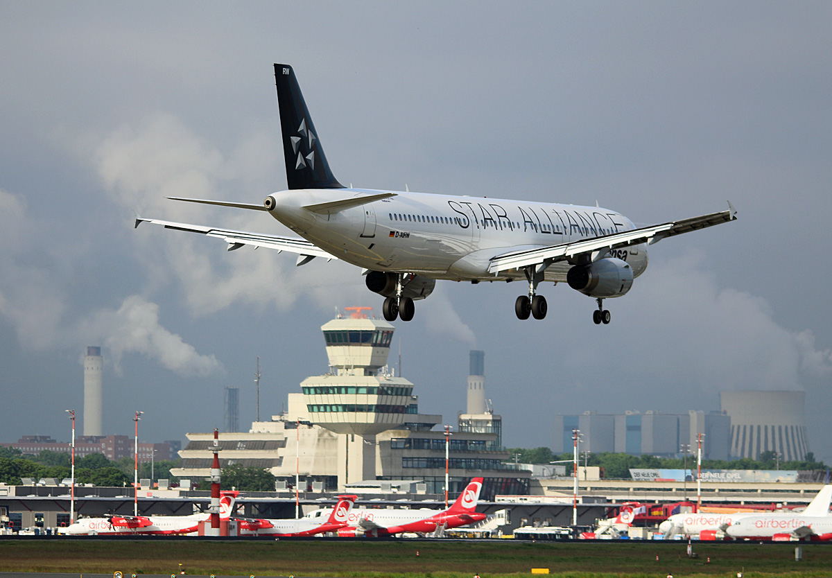 Lufthansa, Airbus A 321-131, D-AIRW  Heilbronn , TXL, 25.05.2017