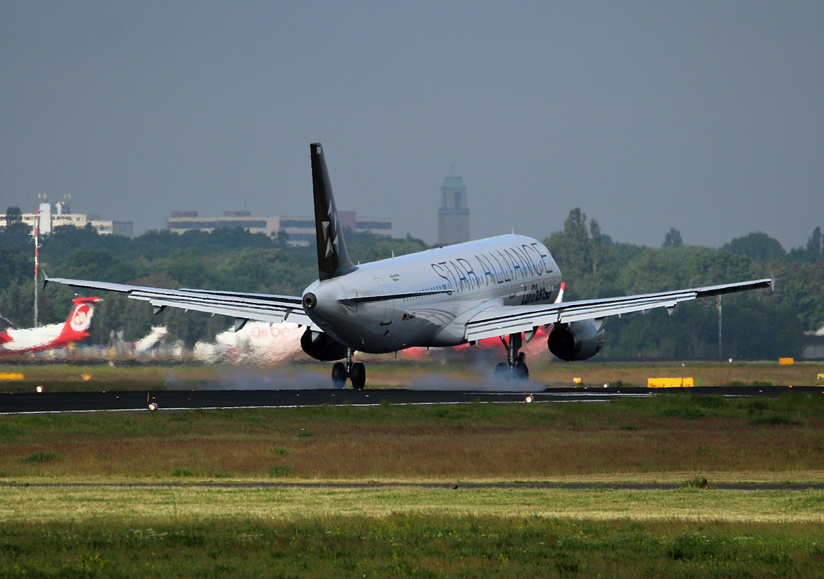 Lufthansa, Airbus A 321-131, D-AIRW  Heilbronn , TXL, 25.05.2017