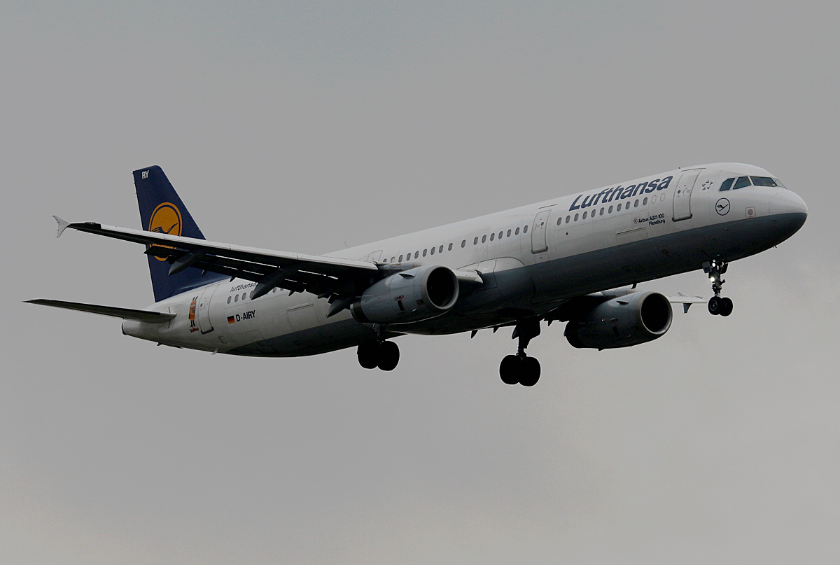 Lufthansa, Airbus A 321-131, D-AIRY  Flensburg, Die Maus , TXL, 23.10.2016