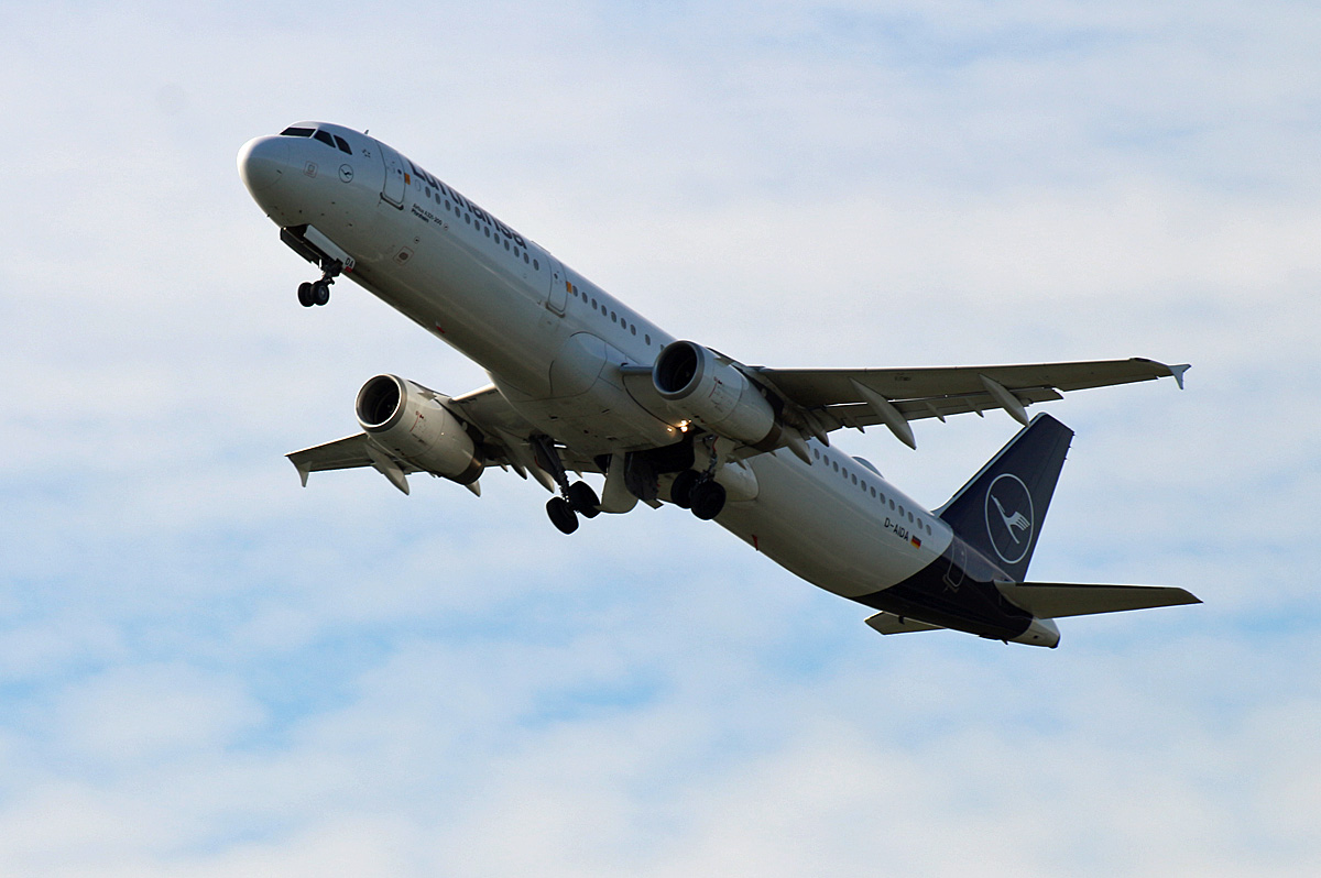 Lufthansa, Airbus A 321-231, D-AIDA  Pforzheim , TXL, 06.10.2019