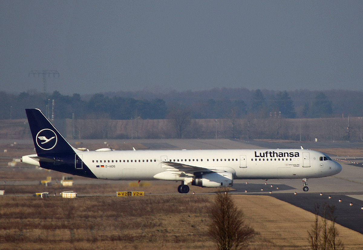 Lufthansa, Airbus A 321-231, D-AIDG  Esslingen , BER, 05.03.2022