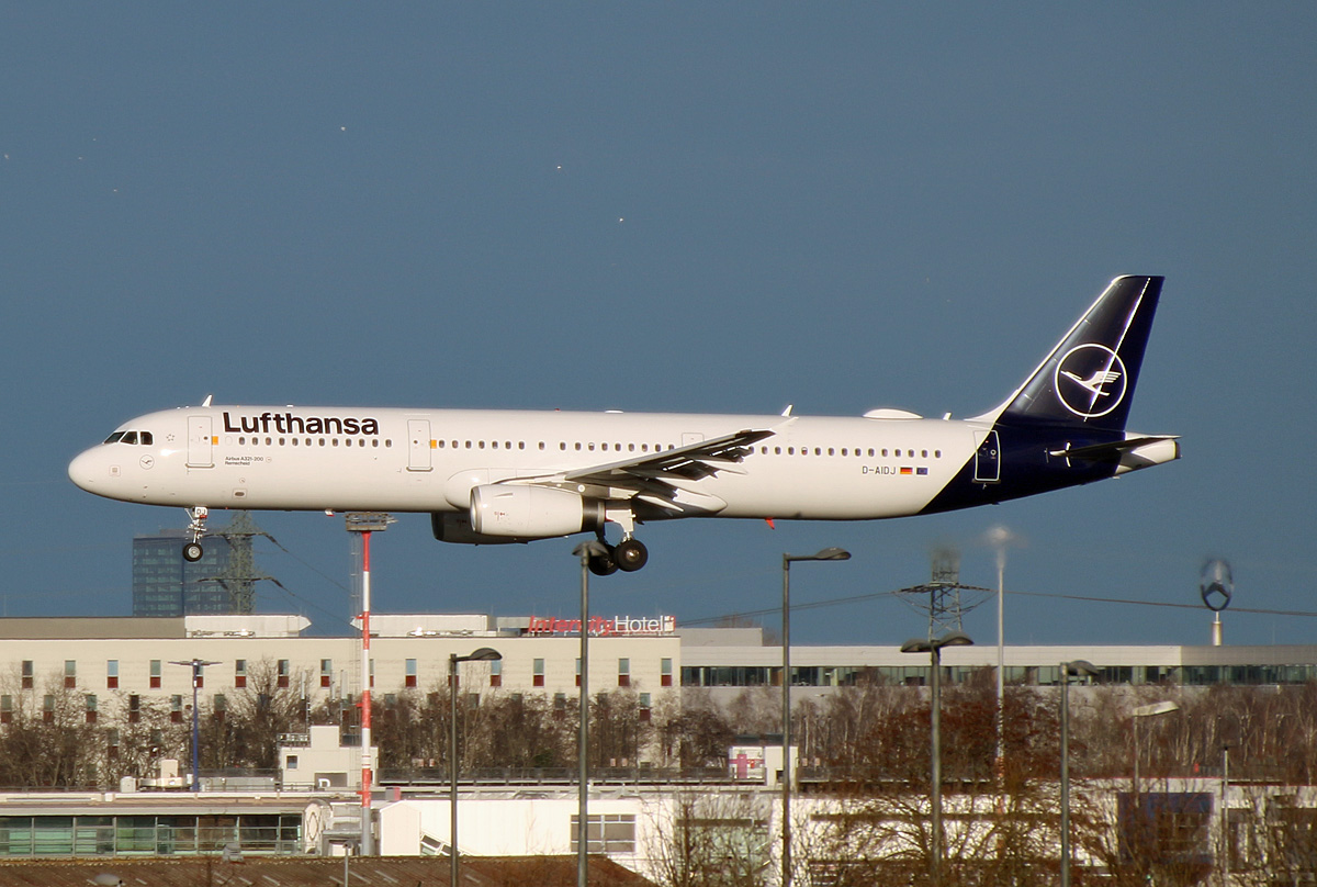 Lufthansa, Airbus A 321-231, D-AIDJ, Remscheid, BER, 29.12.2022
