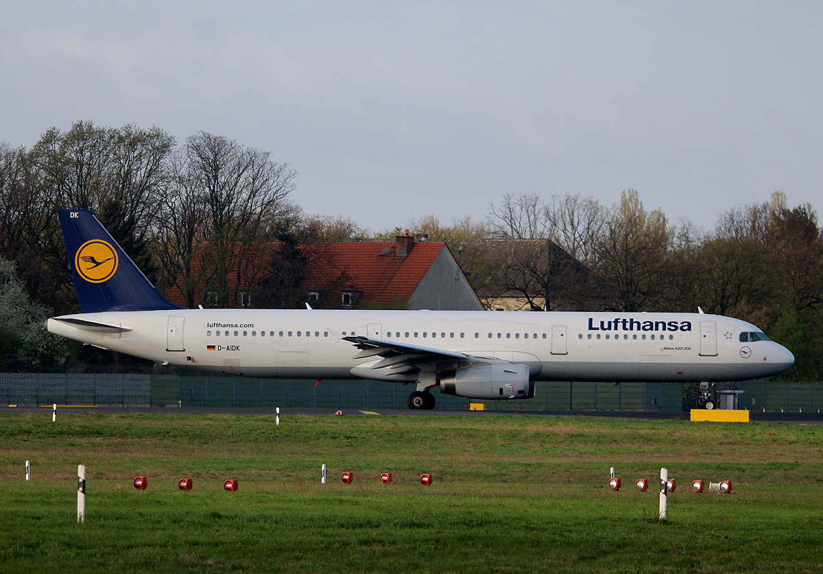 Lufthansa, Airbus A 321-231, D-AIDK, TXL, 14.04.2017