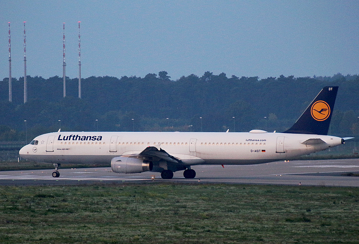 Lufthansa, Airbus A 321-231, D-AIDT, BER, 08.10.2022