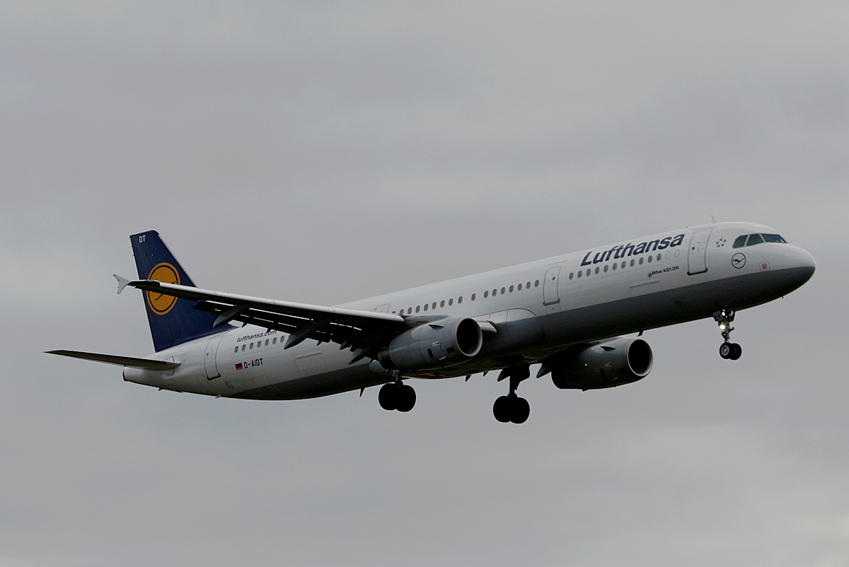 Lufthansa, Airbus A 321-231, D-AIDT, TXL, 29.10.2016