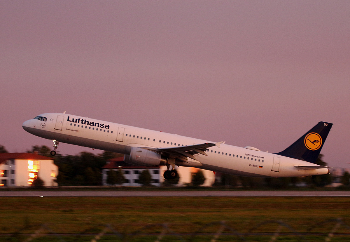 Lufthansa, Airbus A 321-231, D-AIDU, BER, 02.10.2021