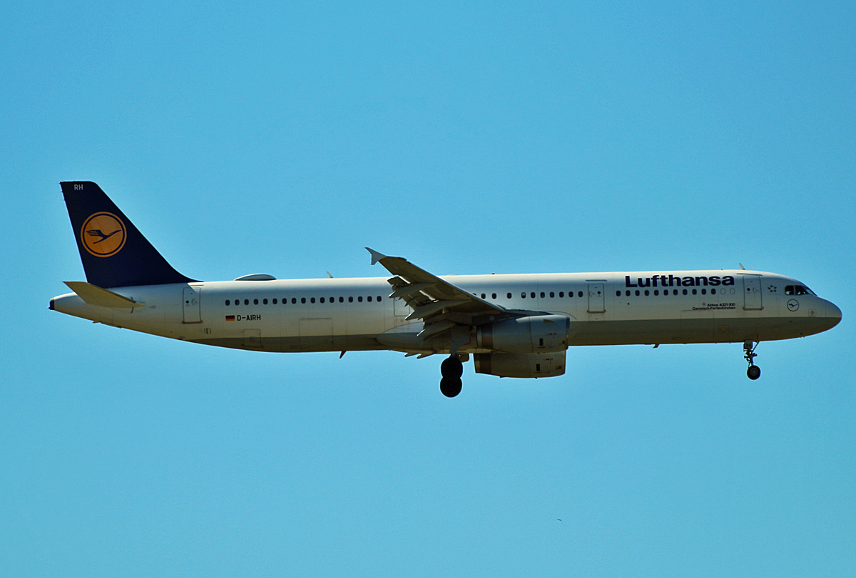 Lufthansa, Airbus A 321-231, D-AIRH  Garmisch-Partenkirchen , BER, 21.06.2022