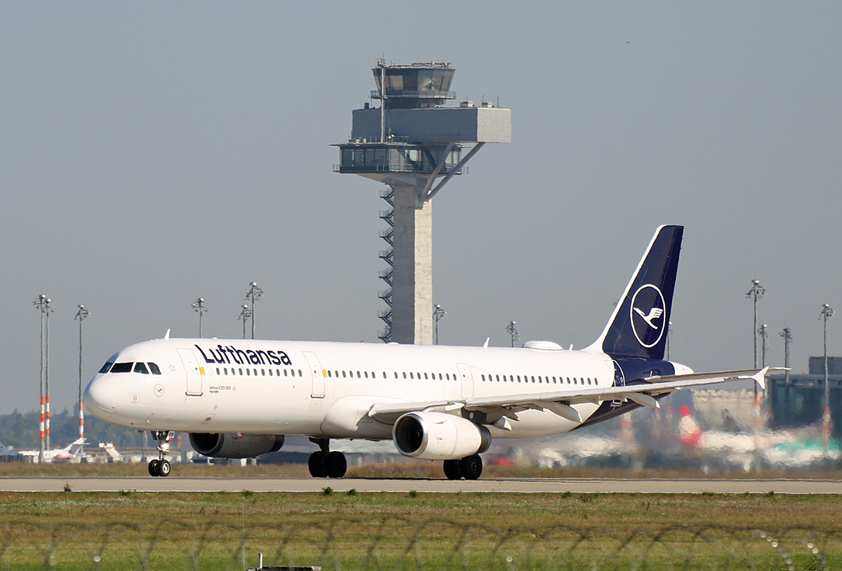 Lufthansa, Airbus A 321-231, D-AISB  Hameln , BER, 10.09.2023