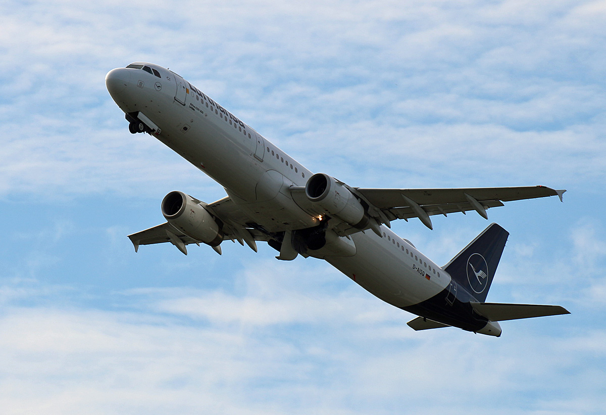 Lufthansa, Airbus A 321-231, D-AISQ  Lindau , TXL, 06.10.2019
